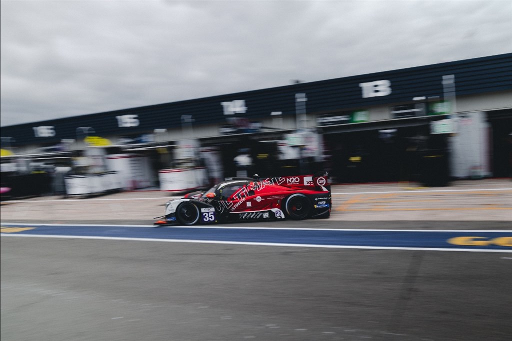 Hurtig Sebastian Gravlund i regnvejrsløb på Silverstone.
(Foto: Arthur Chopin)